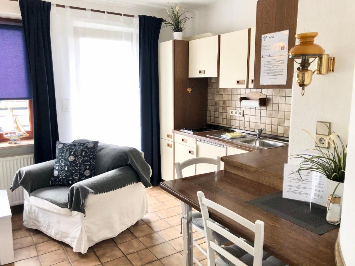 Apartments Zur Schoenen Aussicht 比苏姆 外观 照片